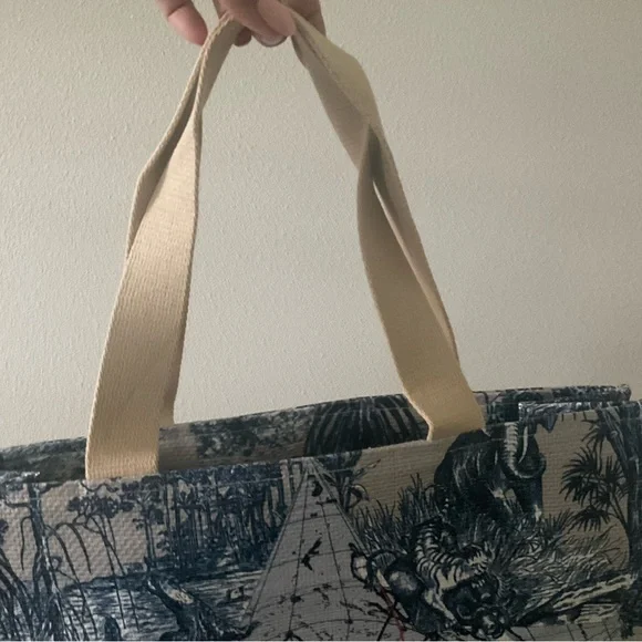 Dior Platinum 2025 : Around The World Straw Tote Beach Bag. brand new not used - Picture 5 of 8